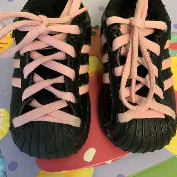 🎀SALE🎀 Adidas Toddler Sneakers - Picture 4 of 8